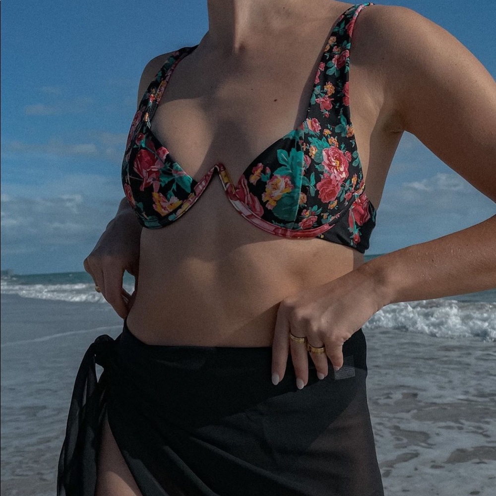 2 PIECE FOR LOVE & LEMONS Rosewater Underwire Swim Top & High-waist Swim Bottom - Picture 9 of 16